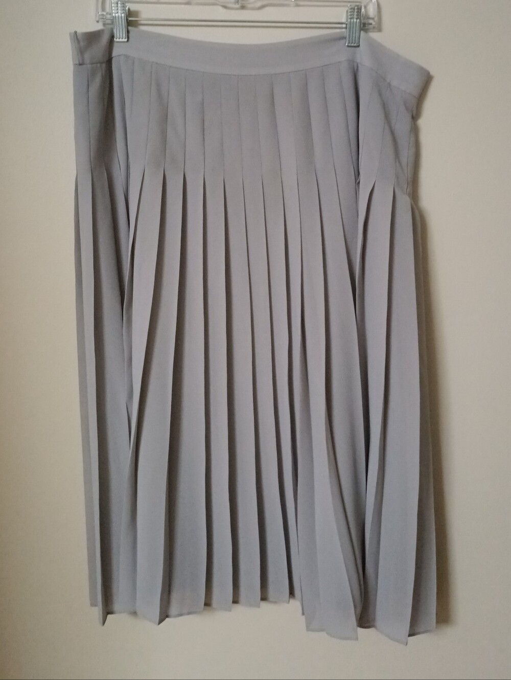 Ann Taylor Light Gray Pleated Midi Skirt